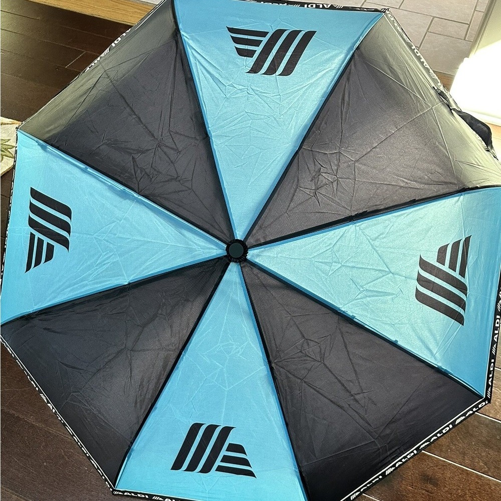 Aldi Gear 2023 Blue Black Automatic Compact Umbrella NWT Folding Travel